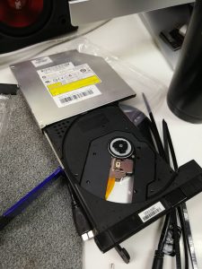 ภาพที่ 2 Drive Cdrom 